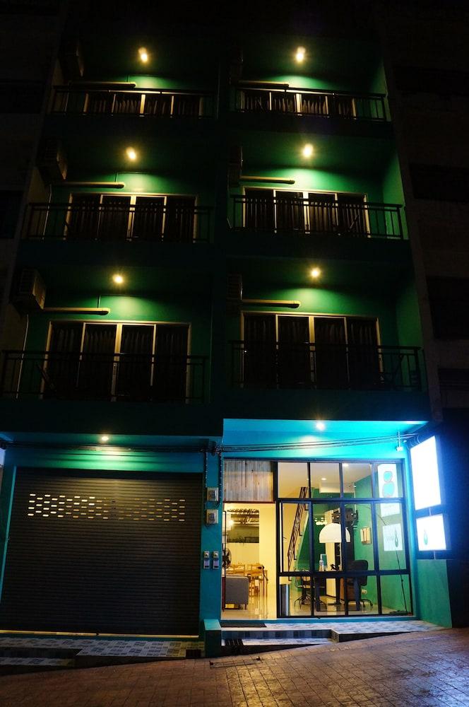 Hotel Two Color Patong Extérieur photo